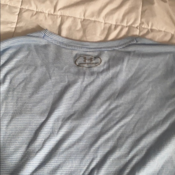 Under armour T-shirt - Picture 3 of 3